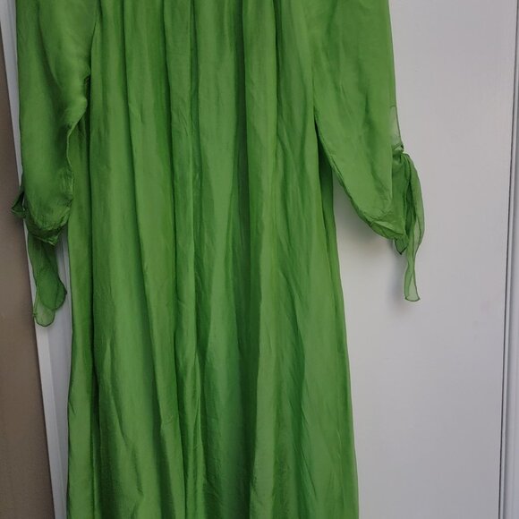 Gorgeous Real Silk Dress - Picture 1 of 2